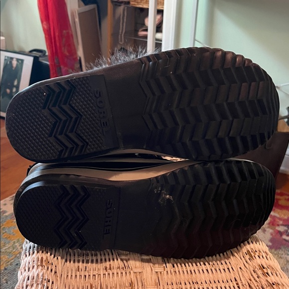 Sorel Black Faux Fur Winter Boots - Picture 4 of 5